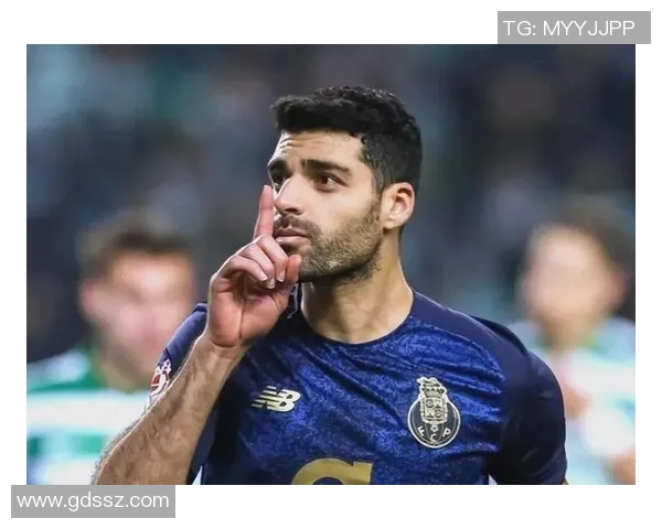 伊朗足球明星效力于哪些球队及其职业生涯回顾